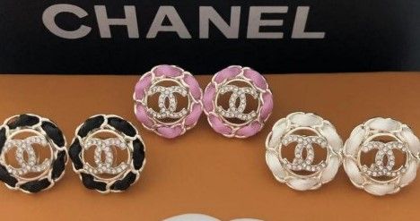IN STOCK - WHITE STUD CC EARRINGS - (Australia only) - Free shipping Australia wide - Afterpay &amp; PayId Available