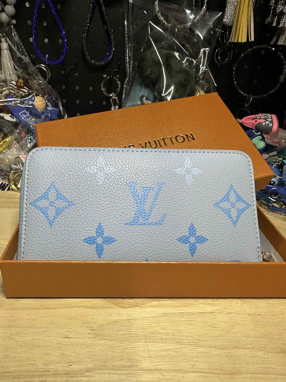 IN STOCK - LV WALLET 2 - (Australia only) - Free shipping Australia wide - Afterpay &amp; PayId Available