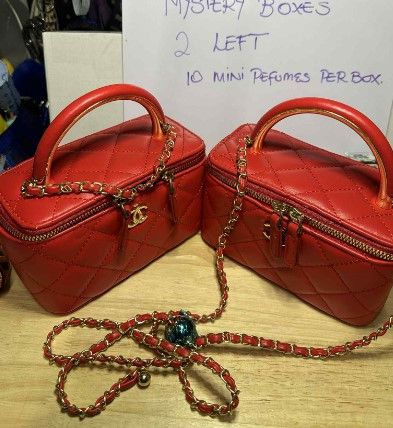 BEAUTY BAG RED CC WITH 3 MINI PERFUMES - Free shipping Australia wide - PayPal &amp; PayId available