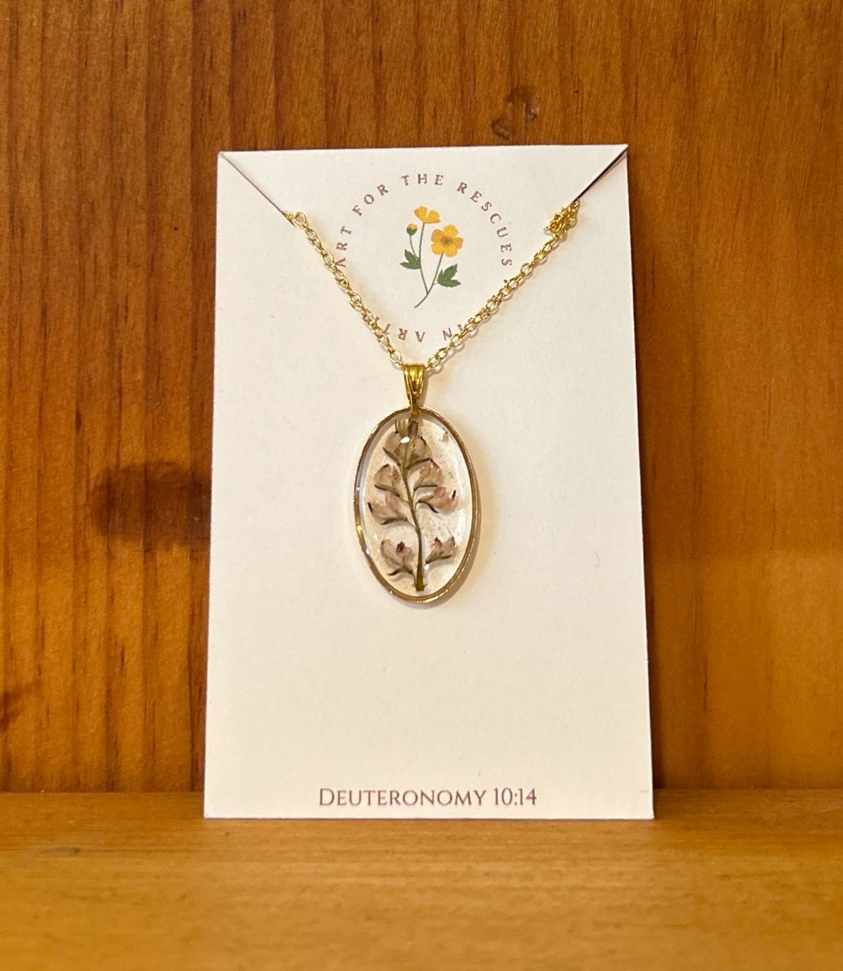 Resin Oval Necklace, Style: Lupin