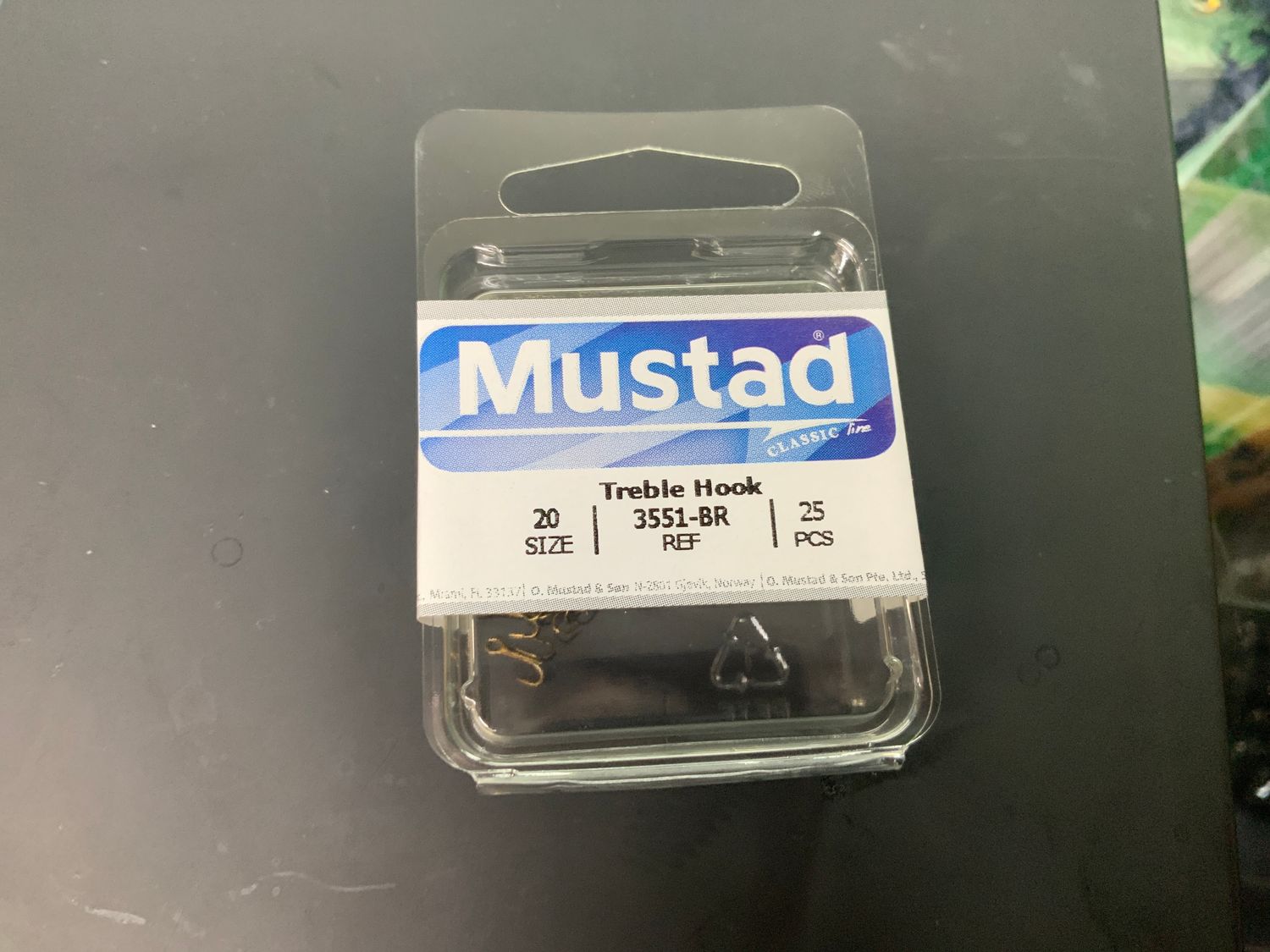 MUSTAD TREBLE HOOK-3551-BR 25 PACK, Size: 3551-BR-20-25