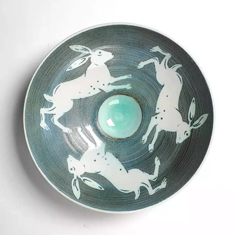 Hand-thrown Bowl Large With Well - Hare by Tregear Pottery