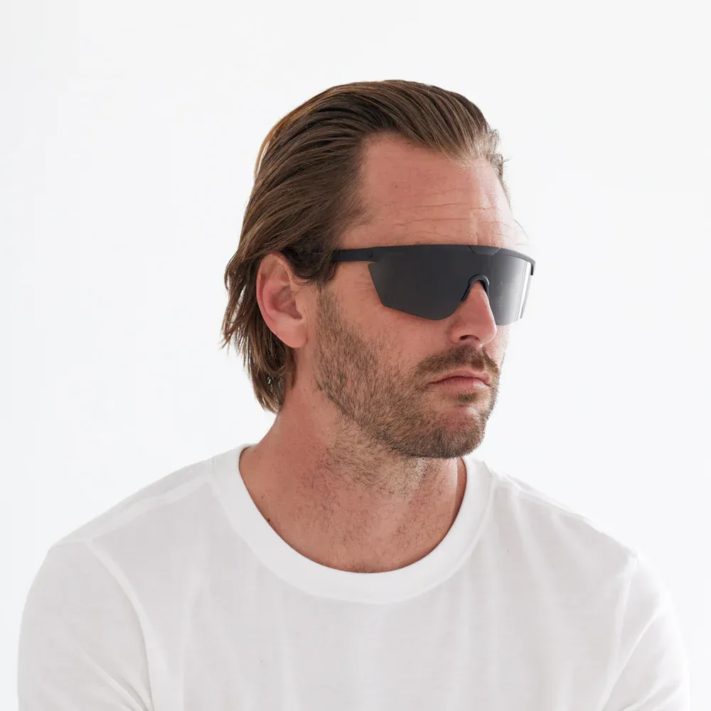 Electric Sunglasses Cove Matte Black/Grey Polarized EE20501042