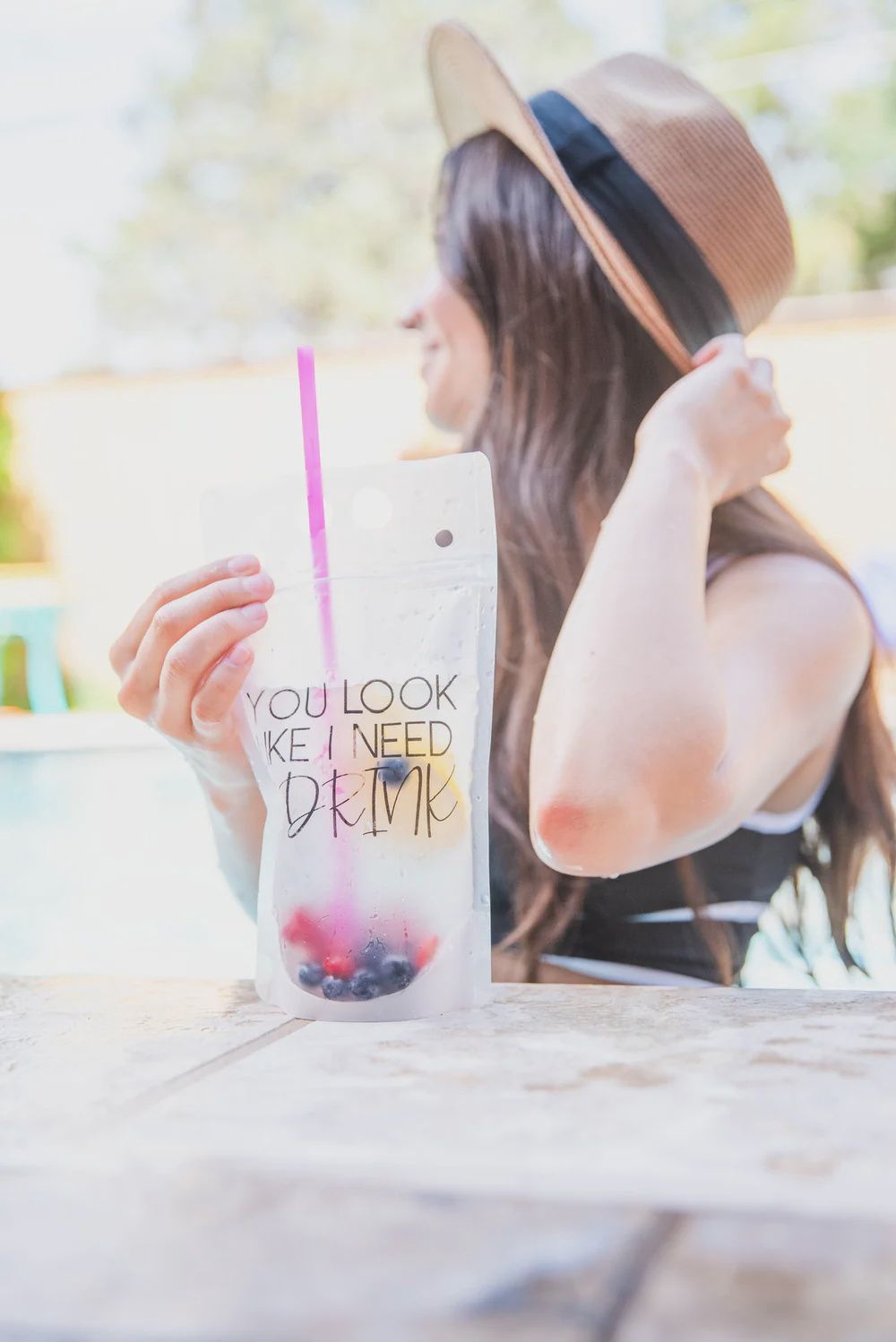 Drink Pouch, Style: Drinks Well
