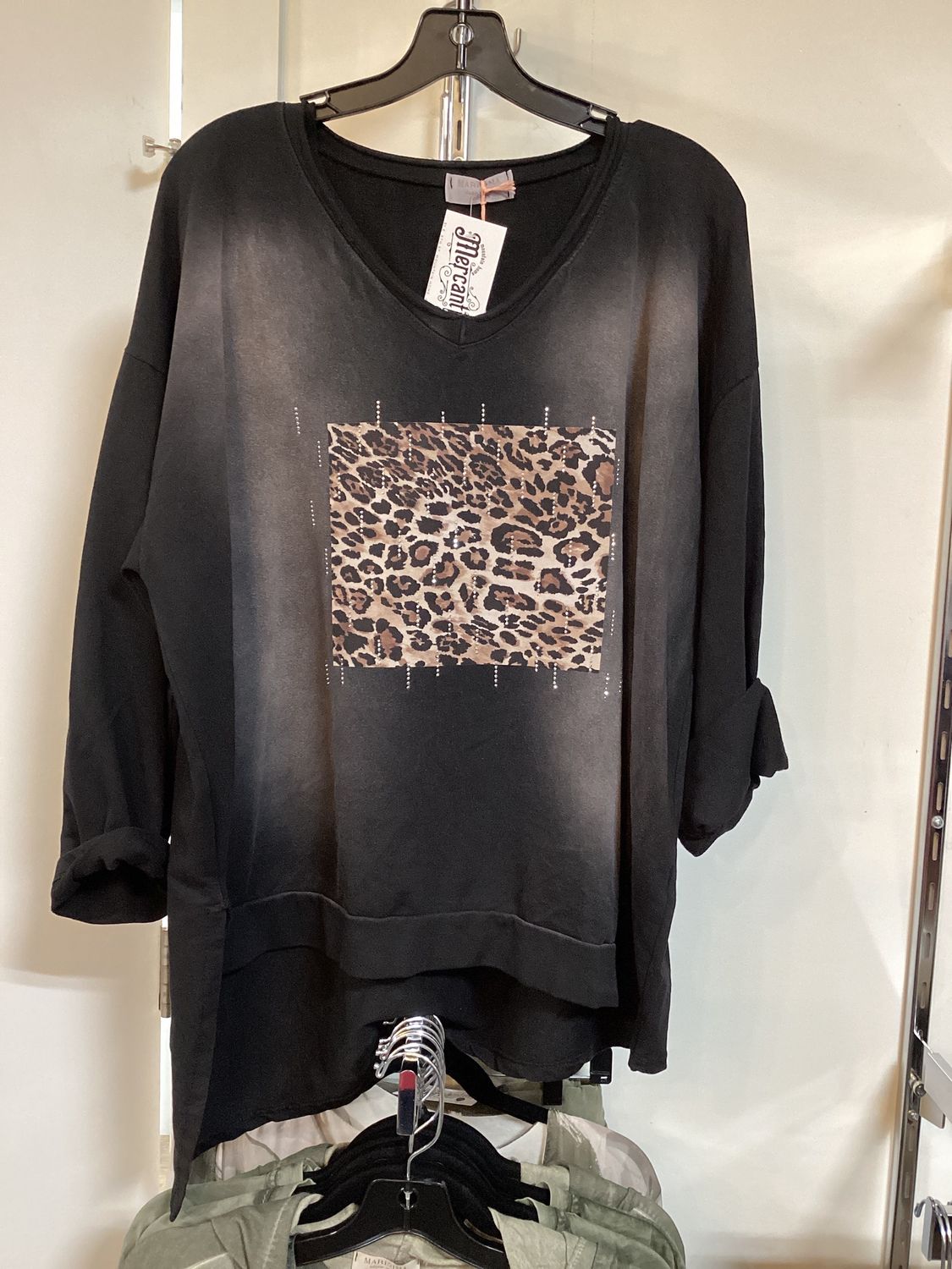 Two Toned Studden Cheetah Top, Color: Black, Size: One Size