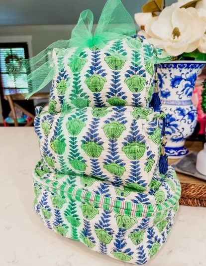 3 Piece Cosmetic Set, Style: green blooms