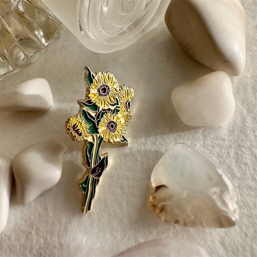 Enamel Pin &quot;Vincent&quot; Sunflower Bunch