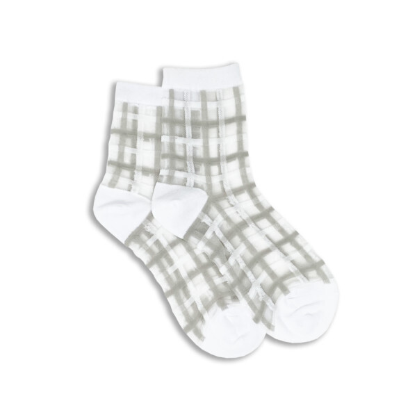 Sheer Plaid Ankle Socks White