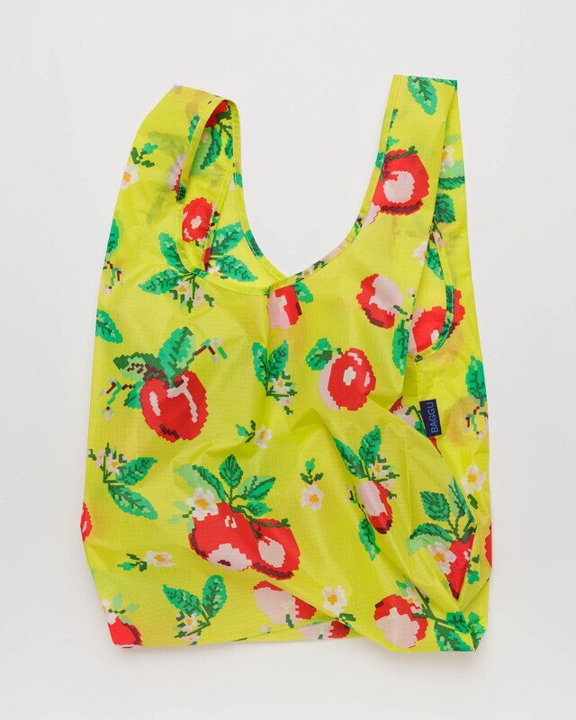 Standard Baggu Needlepoint Apple