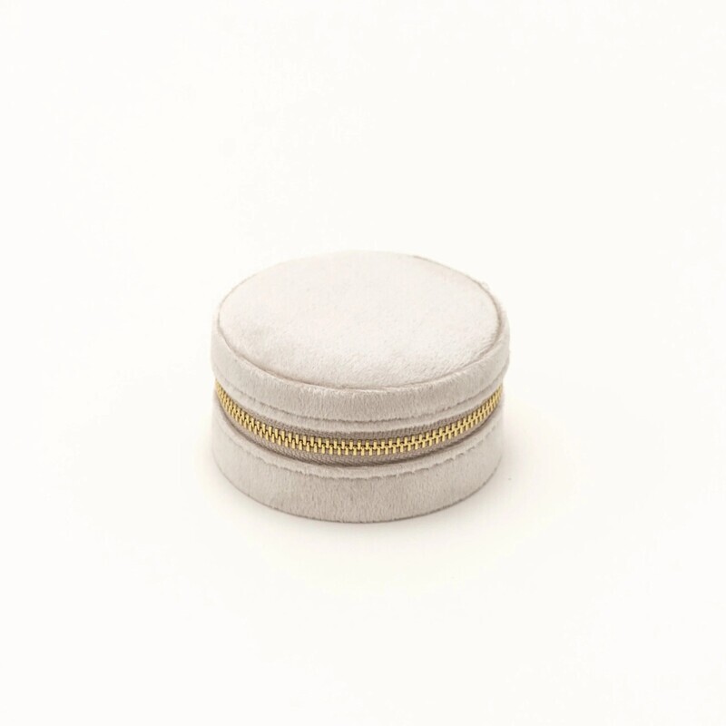 Circle Bon Voyage Jewelry Travel Case Creme