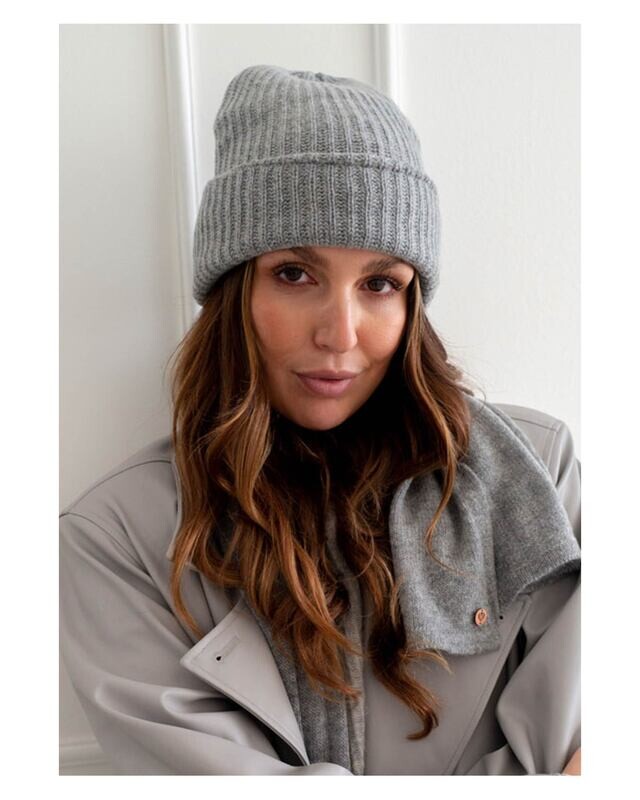 Rib Knit Hat in Wool Blend Silver