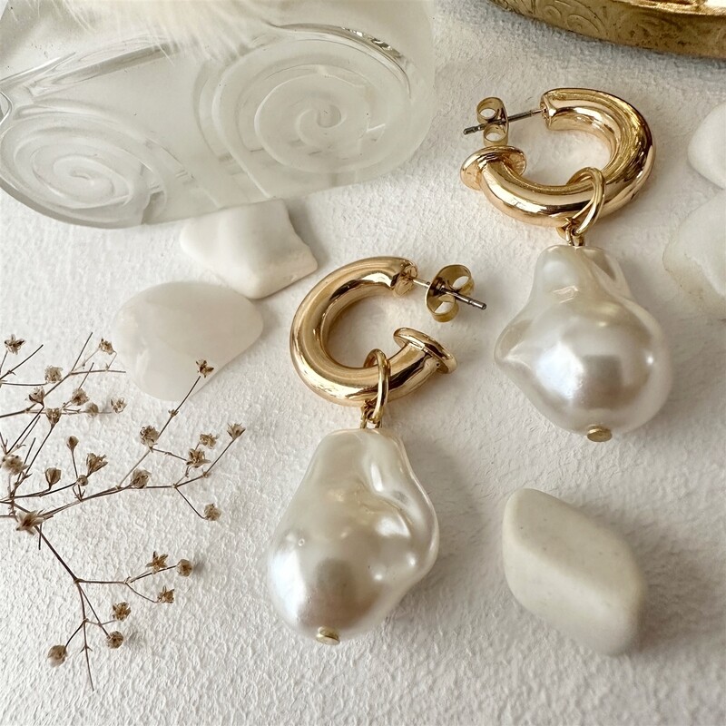 &quot;Anais&quot; Baroque Pearl Drop Stud Earrings in Gold