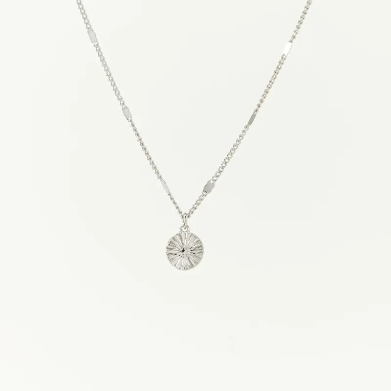 Everly Circle Necklace Silver