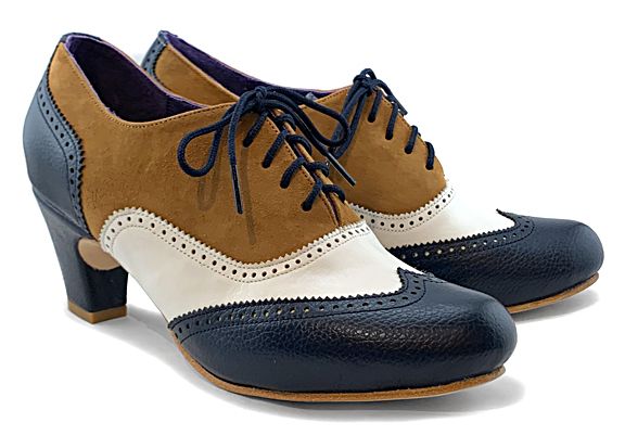 MV2 Mid-Heel Wingtip Navy &amp; Tan