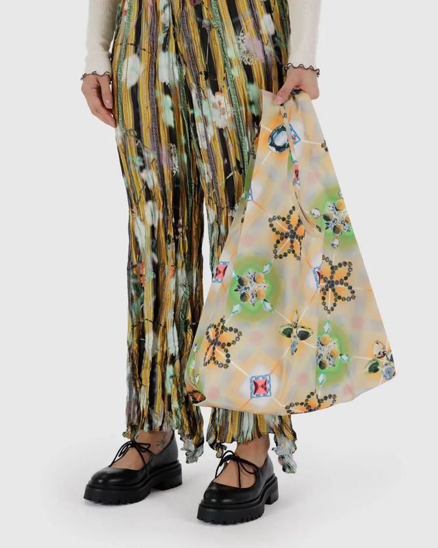 Standard Baggu Raisa by Julia Heuer