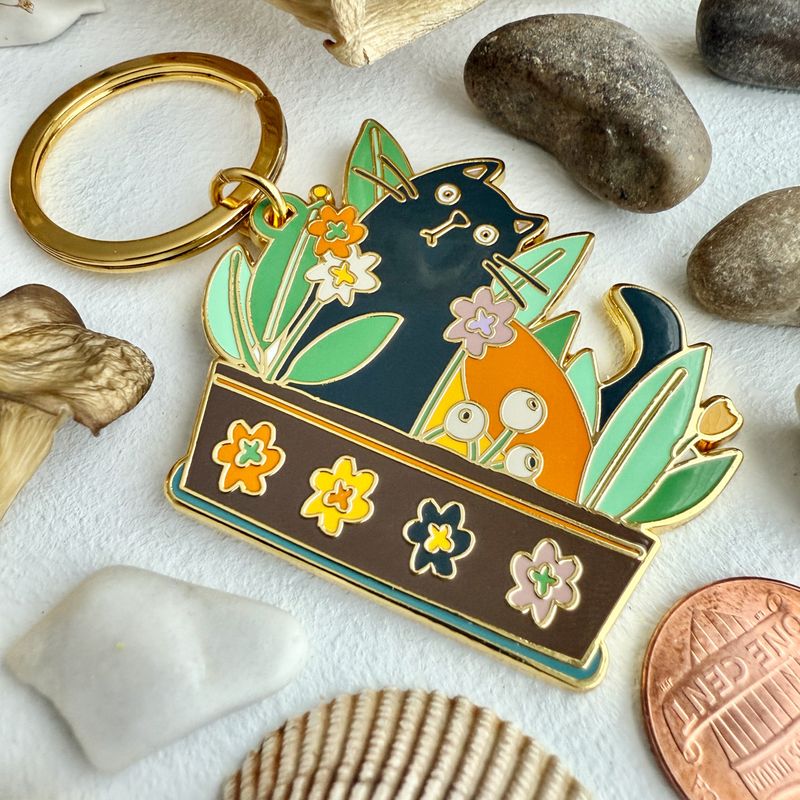 Enamel Keychain "Pecan" Cat &amp; Flowers