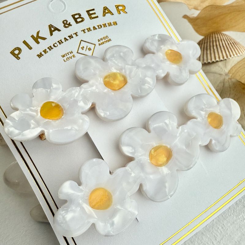 &quot;Bellis&quot; Triple Flower Hair Clips White