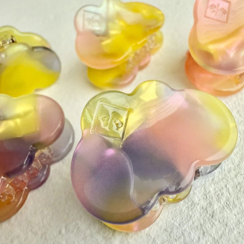 "Cumulus" Mini Cloud Hair Claw in Sunny