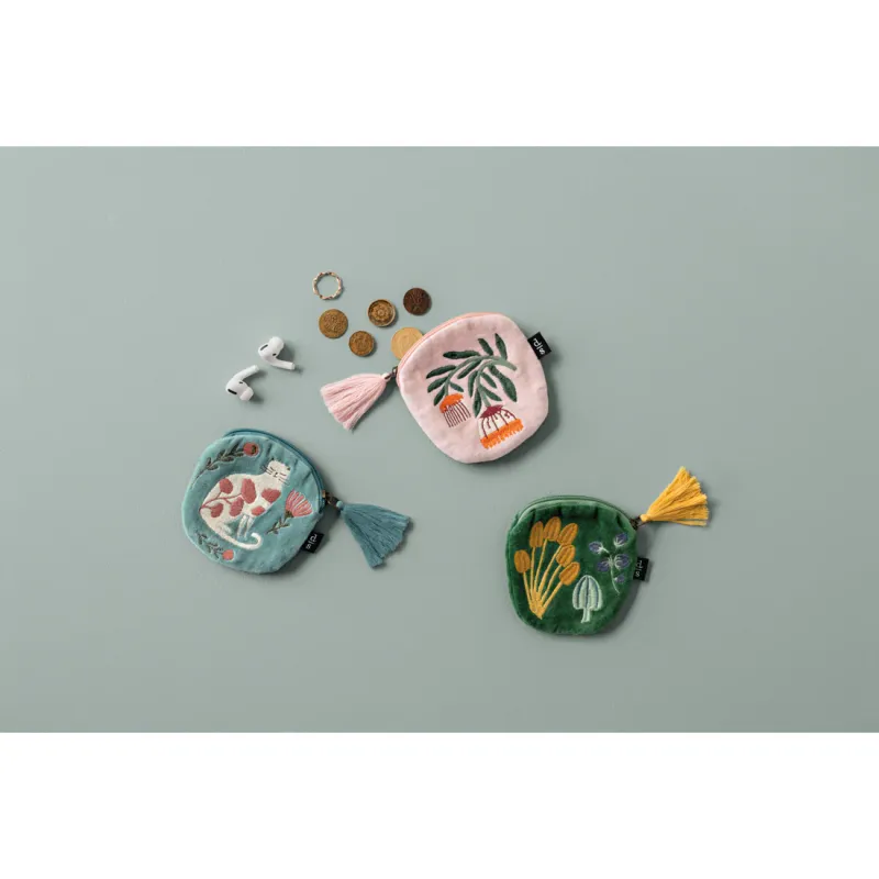 Embroidered Coin Purse Wildgrove