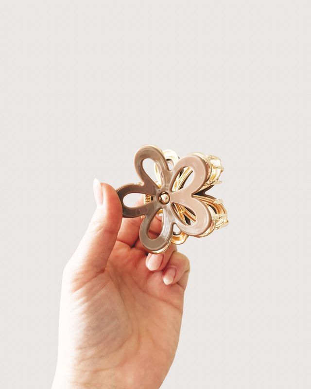Flower Gold Claw Clip Mocha
