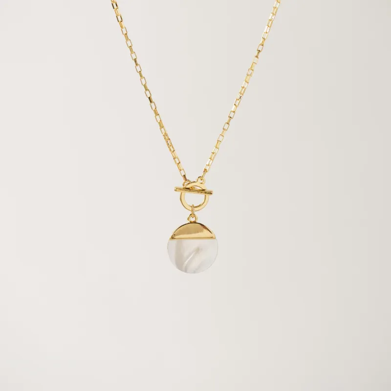 Oasis Toggle Necklace White