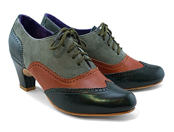 MV2 Mid-Heel Wingtip Cypress &amp; Cognac