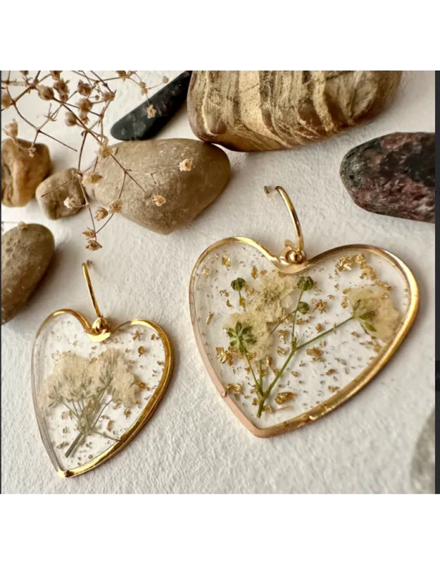 "Bronte" Resin Heart Earrings With Natural Dried Flowers