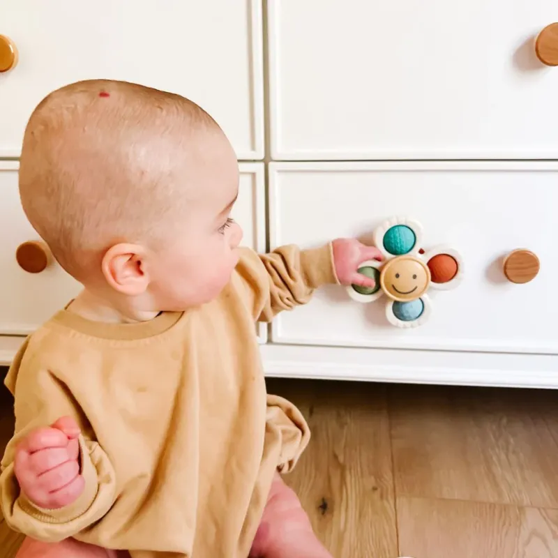 Itzy Pop &amp; Whirl Fidget Spinner Smile