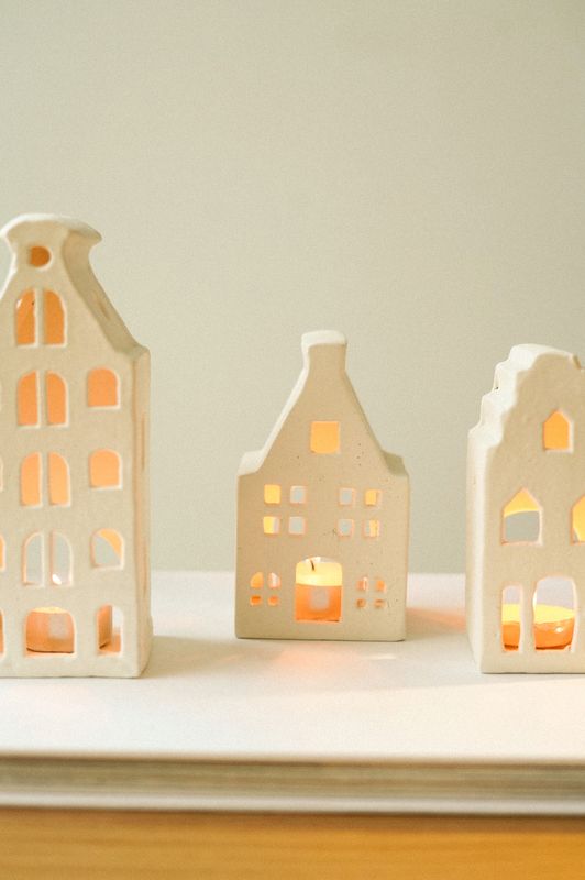 Ceramic Tea Light Vail House Medium
