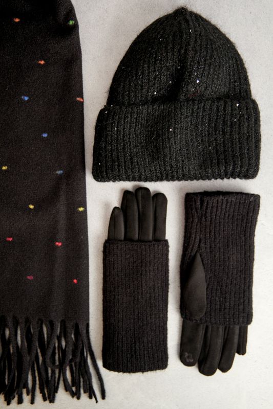 Warm Hat with Sparkle Accent Black