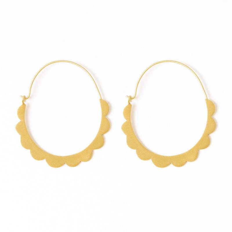 Stephanie Scallop Wrapped Hoop Brass