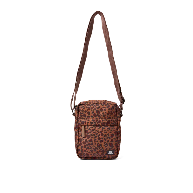 Bond Pocket Crossbody Bag in Leopard