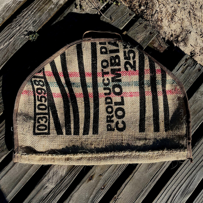 Kook.Co Hessian Wetsuit Changing