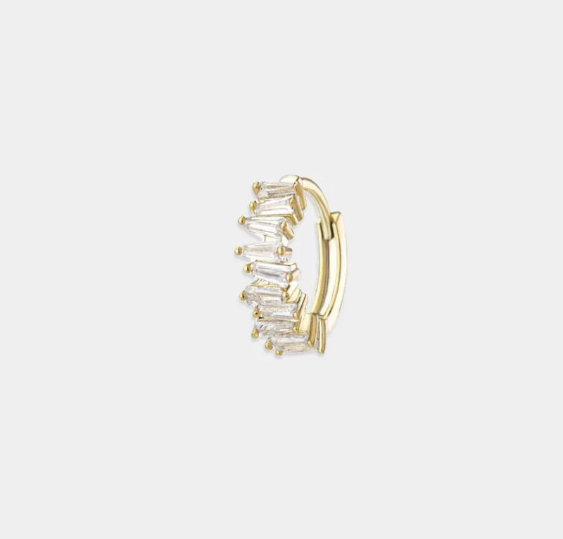 The Blonde Chaos Zig Zag Baguette Huggie