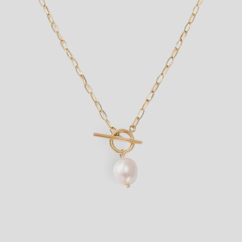 The Blonde Chaos Paper clip pearl necklace