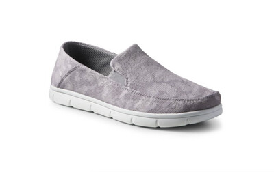 Huk Running Lakes Performance Brewster in Overcast Grey