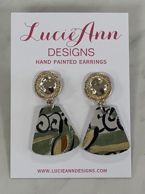 Lucie Ann Short Wide Pyramid Earrings