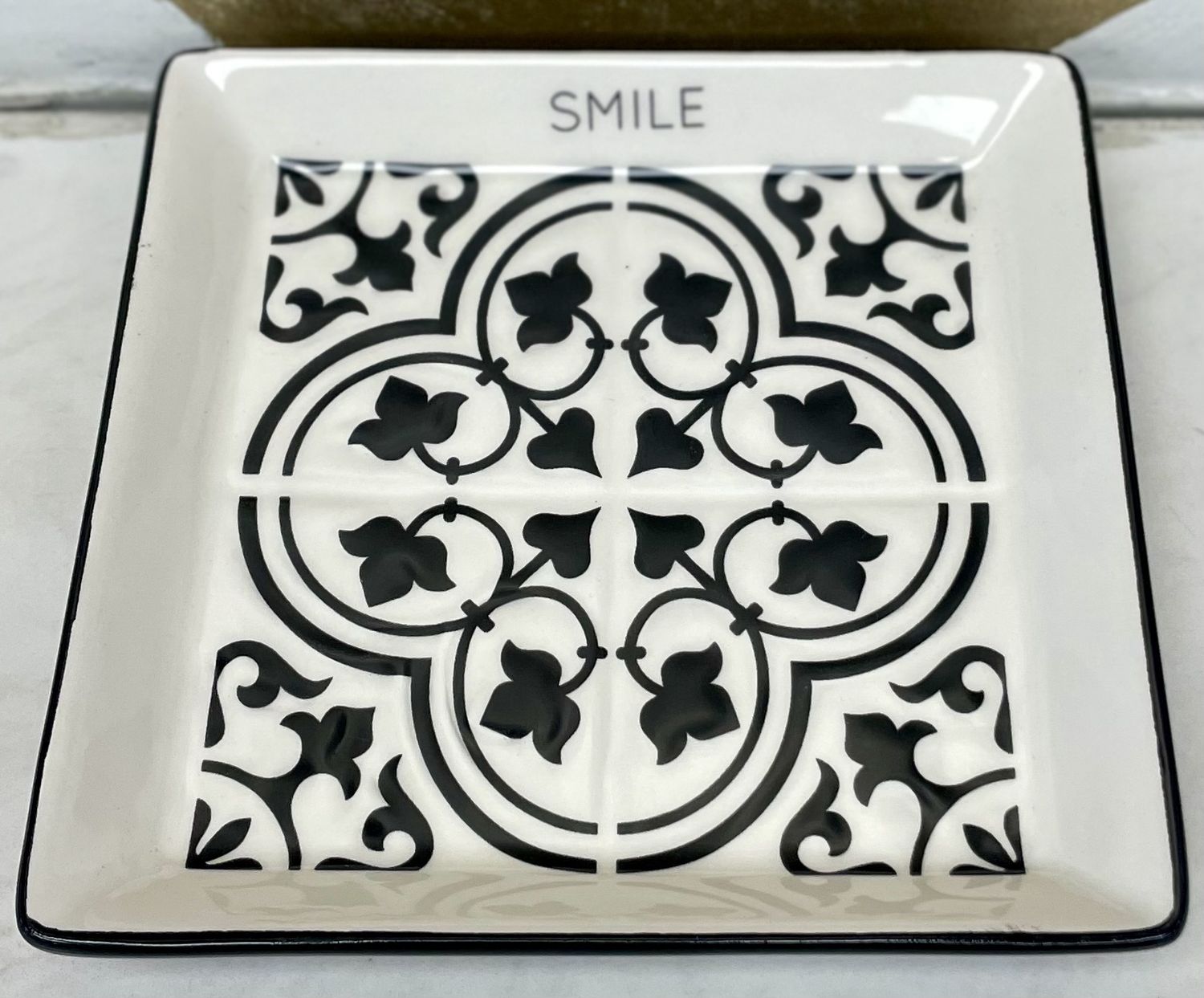 White and Black Trinket Tray - Smile