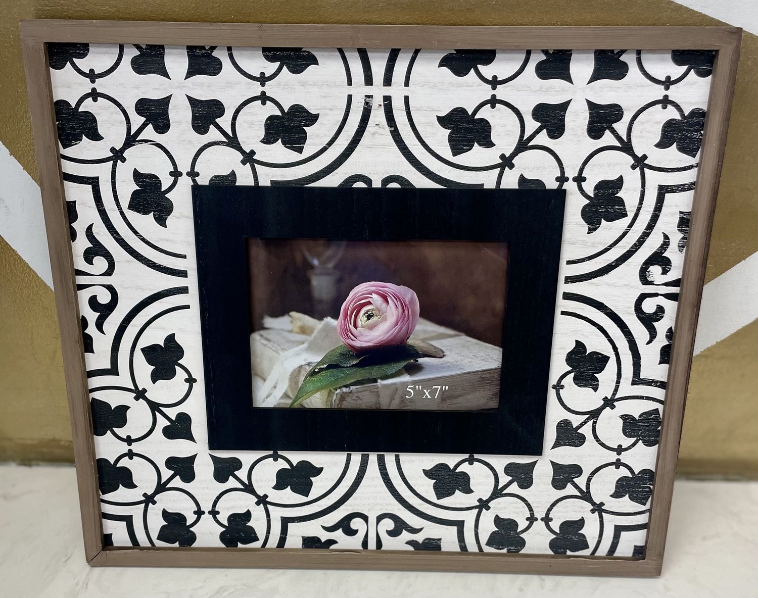 5x7 White and Black Wooden Picture Frame