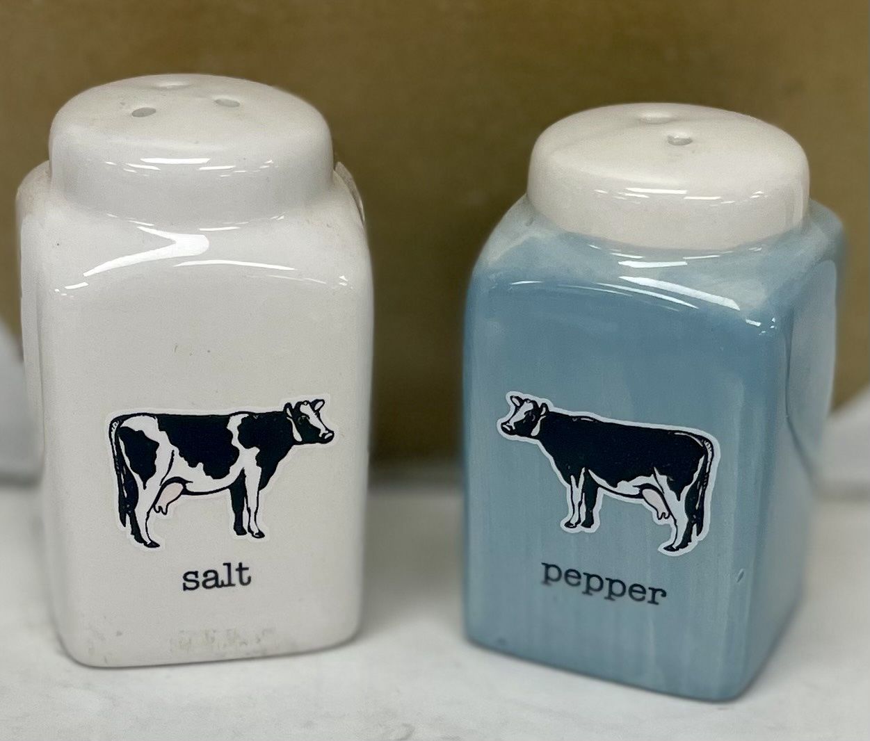 Giftcraft Salt and Pepper Shakers - Cow