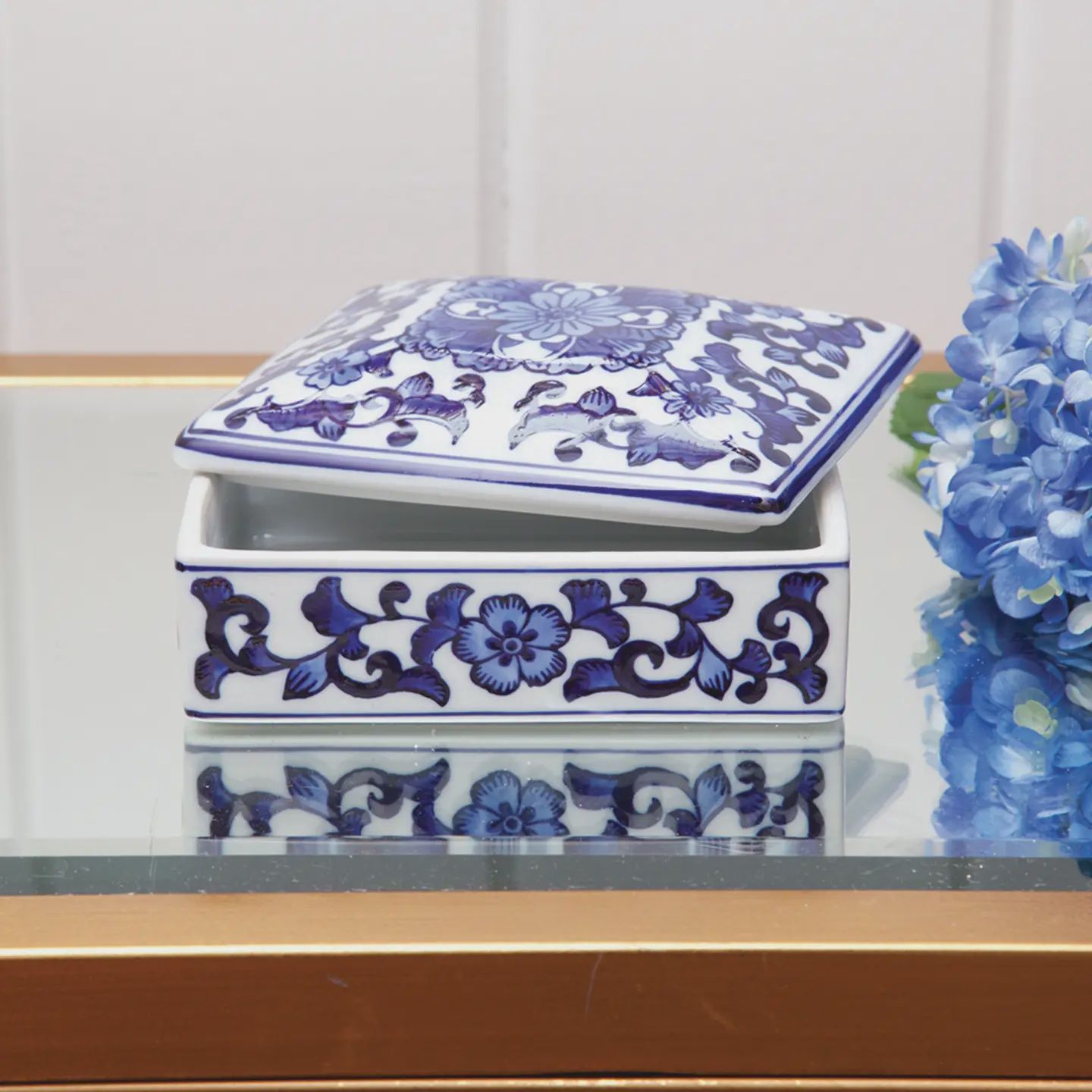 Oak Lane Blue Chinoiserie Trinket Box