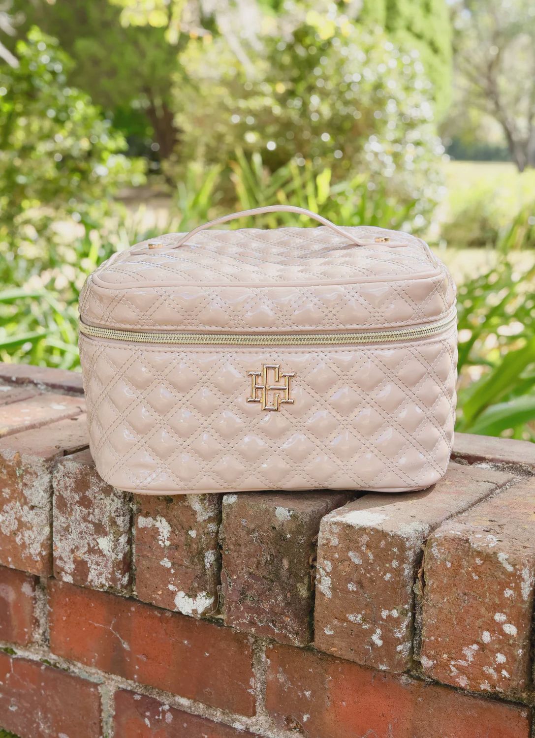 Caroline Hill Hampton Train Case Nude Patent Sq