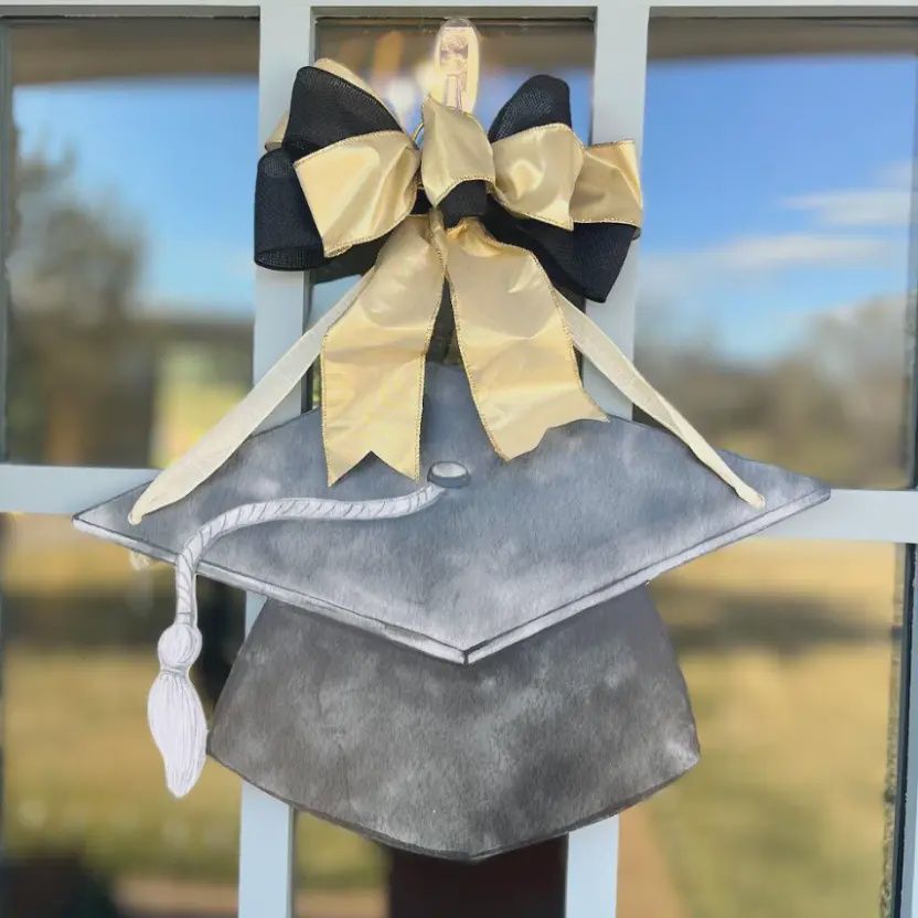 Front Porch Elegance Congrats Grad!- Door Hanger