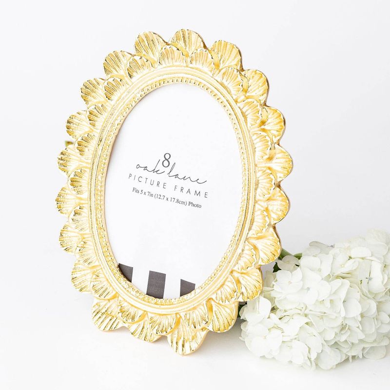 Oak Lane Gold Scalloped 5x7 Picture Frame