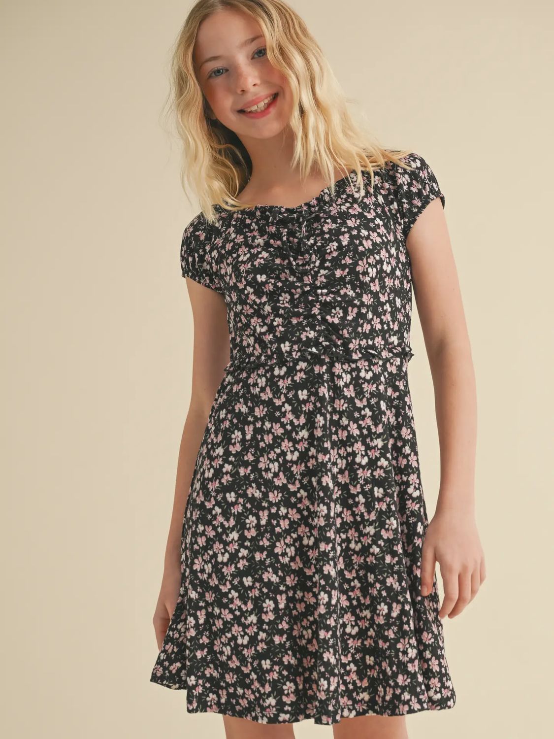 Heart and Arrow Tween Kids Girls Puff Sleeve Cinch Front Dress- Floral/Black Pattern