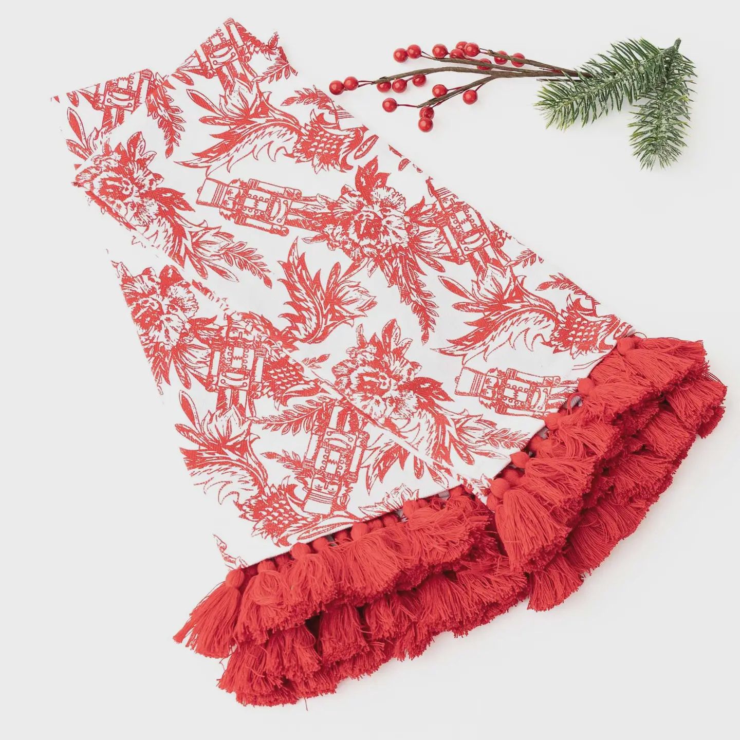 8 Oak Lane Nutcracker Toile Tassel Kitchen Towel Set