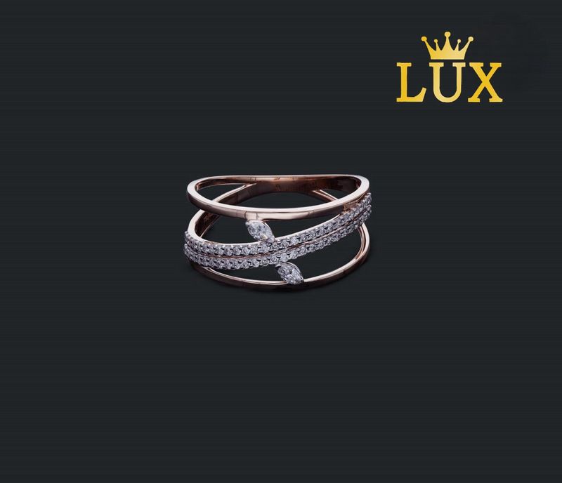 18K Ladies New Diamond Ring