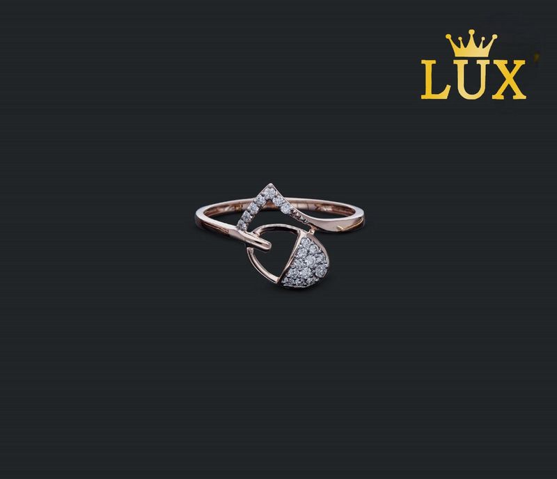 18K  Diamond Ring LR1793