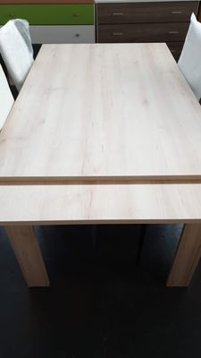 MESA DE COMEDOR EXTENSIBLE DE MADERA