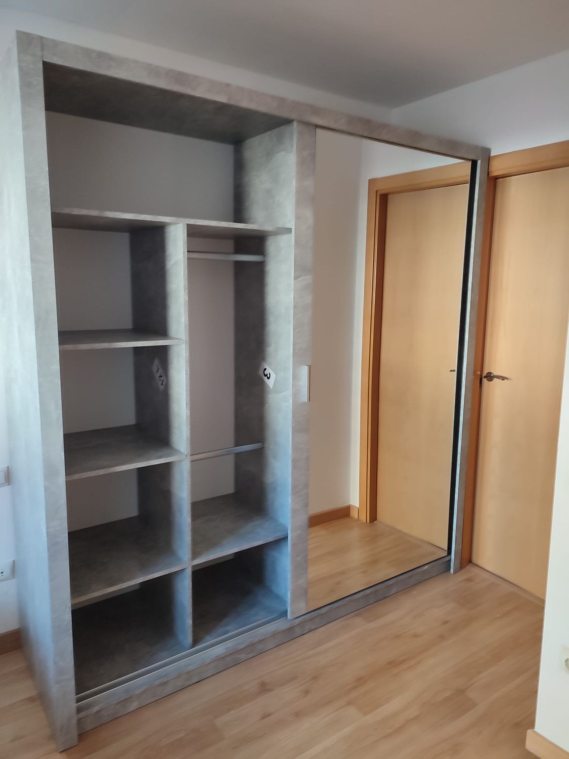 ARMARIO PUERTAS CORREDERAS 120x215x64cm